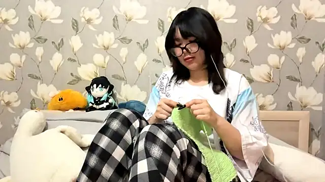 Snapshot of YunaMuse chatting on October 12, 2025, 7:26 pm YunaMuse online show from October 12, 2025, 7:26 pm