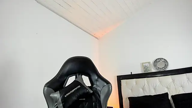 Snapshot of Barbieteeen chatting on December 5, 2025, 4:33 am Barbieteeen online show from December 5, 2025, 4:33 am