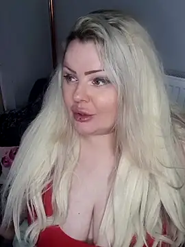 Snapshot of Sultress6969 chatting on December 15, 2025, 6:47 pm Sultress6969 online show from December 15, 2025, 6:47 pm