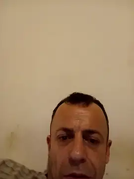 Snapshot of jjLARAY chatting on October 14, 2025, 6:14 am jjLARAY online show from October 14, 2025, 6:14 am