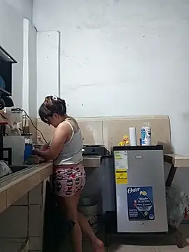 Snapshot of SweetRabbit29 chatting on March 27, 2026, 11:38 pm SweetRabbit29 online show from March 27, 2026, 11:38 pm