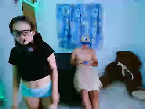 Snapshot of SweetRabbit29 chatting on February 5, 2026, 4:19 am SweetRabbit29 online show from February 5, 2026, 4:19 am