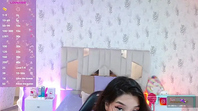 Snapshot of MARIANA_TAY1 chatting on January 12, 2026, 3:35 am MARIANA TAY1 online show from January 12, 2026, 3:35 am