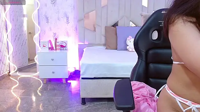 MARIANA TAY1 online show from November 29, 2025, 3:28 am