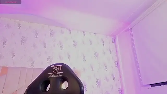 Snapshot of MARIANA_TAY1 chatting on May 1, 2026, 3:11 am MARIANA TAY1 online show from May 1, 2026, 3:11 am