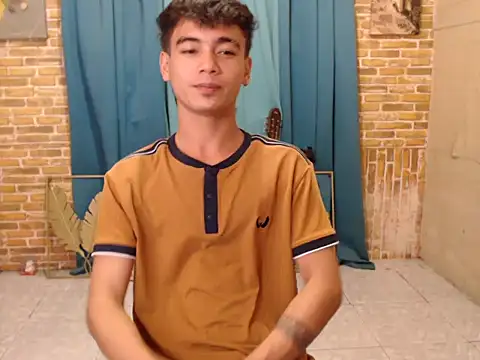 boy raphael online show from October 10, 2025, 10:27 am