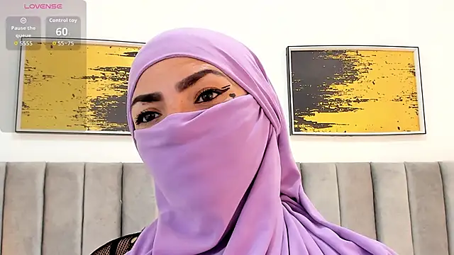 Snapshot of _naylaa_ chatting on November 7, 2025, 4:06 am naylaa online show from November 7, 2025, 4:06 am