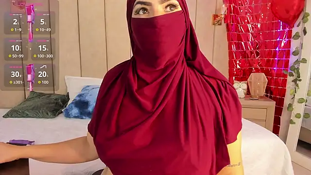  naylaa  online show from February 14, 2026, 3:18 am