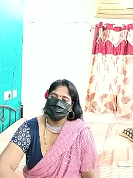 Snapshot of tamil-aunt chatting on October 19, 2025, 5:32 am tamil-aunt online show from October 19, 2025, 5:32 am