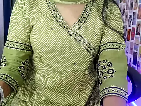 Snapshot of your_Tanu_02 chatting on October 20, 2025, 8:42 pm your Tanu 02 online show from October 20, 2025, 8:42 pm