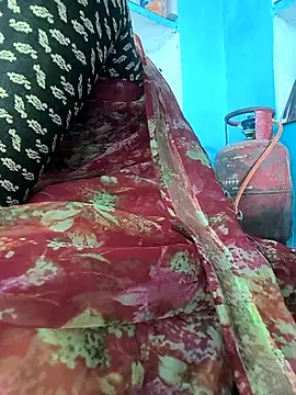 Snapshot of rasmi_powar chatting on November 5, 2025, 2:47 am rasmi powar online show from November 5, 2025, 2:47 am