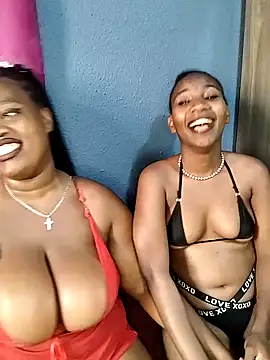 Snapshot of SweetBedroomEyez chatting on April 9, 2026, 12:33 pm SweetBedroomEyez online show from April 9, 2026, 12:33 pm