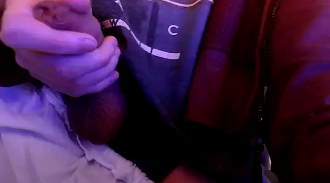 Snapshot of tykun chatting on March 18, 2025, 6:17 am tykun online show from March 18, 2025, 6:17 am