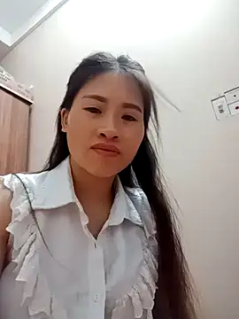 tuongvycute online show from October 19, 2025, 1:58 pm