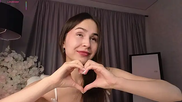 Snapshot of LionKierra chatting on October 19, 2025, 2:47 am LionKierra online show from October 19, 2025, 2:47 am