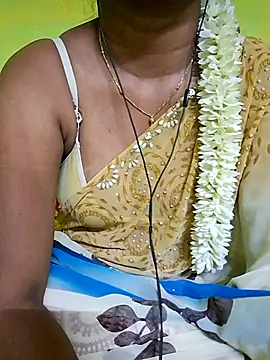 Snapshot of tamil_kanaka chatting on May 9, 2026, 6:44 pm tamil kanaka online show from May 9, 2026, 6:44 pm