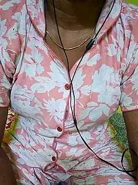 Snapshot of tamil_kanaka chatting on May 11, 2026, 9:54 am tamil kanaka online show from May 11, 2026, 9:54 am