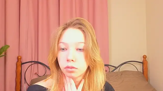 Snapshot of LilyVoise chatting on October 25, 2025, 11:09 am LilyVoise online show from October 25, 2025, 11:09 am