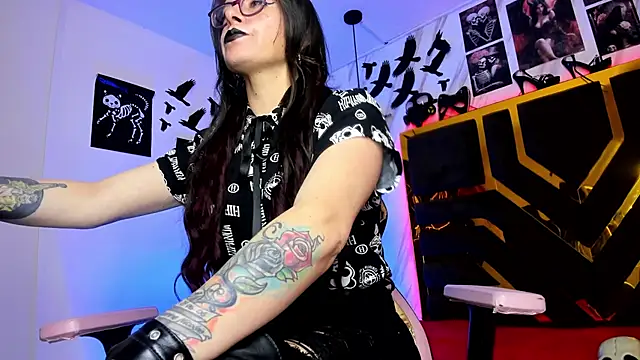 Snapshot of Evangelinejoness_ chatting on November 28, 2025, 4:07 pm Evangelinejoness online show from November 28, 2025, 4:07 pm