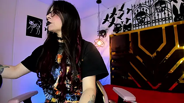 Snapshot of Evangelinejoness_ chatting on November 7, 2025, 11:26 am Evangelinejoness online show from November 7, 2025, 11:26 am