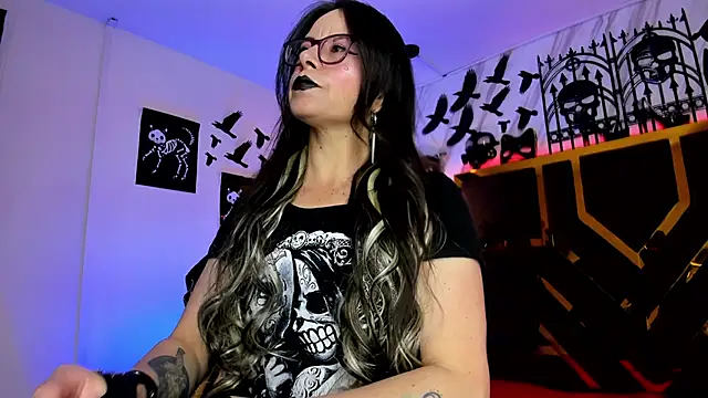 Snapshot of Evangelinejoness_ chatting on November 21, 2025, 11:53 am Evangelinejoness online show from November 21, 2025, 11:53 am