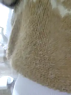 Snapshot of Alice_Barry chatting on April 11, 2026, 12:07 am Alice Barry online show from April 11, 2026, 12:07 am