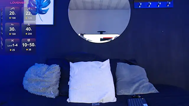 Snapshot of TamaraaRoss_ chatting on November 21, 2025, 7:02 pm TamaraaRoss online show from November 21, 2025, 7:02 pm