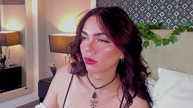 GabrielaBali online show from November 21, 2025, 12:37 pm