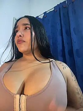Snapshot of mis-violetha chatting on July 7, 2026, 2:58 am mis-violetha online show from July 7, 2026, 2:58 am