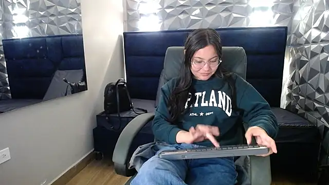 Snapshot of _kita chatting on November 25, 2025, 11:54 am kita online show from November 25, 2025, 11:54 am