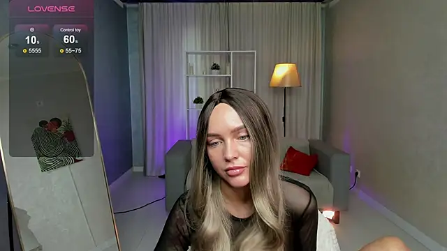 LanaDeRose online show from November 17, 2025, 2:26 am