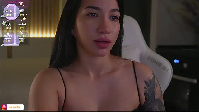 Snapshot of LeoBamble chatting on October 31, 2025, 5:31 pm LeoBamble online show from October 31, 2025, 5:31 pm