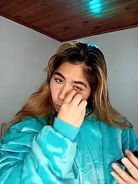 sofiazaf5 online show from December 15, 2025, 1:17 pm