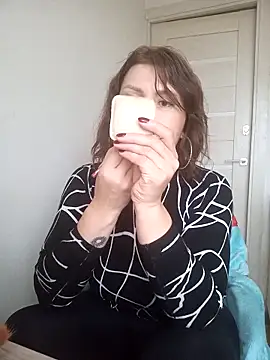Snapshot of Ambika_beauty chatting on October 21, 2025, 9:52 am Ambika beauty online show from October 21, 2025, 9:52 am