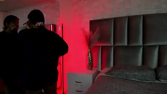 HollyPeach online show from March 10, 2026, 7:29 pm