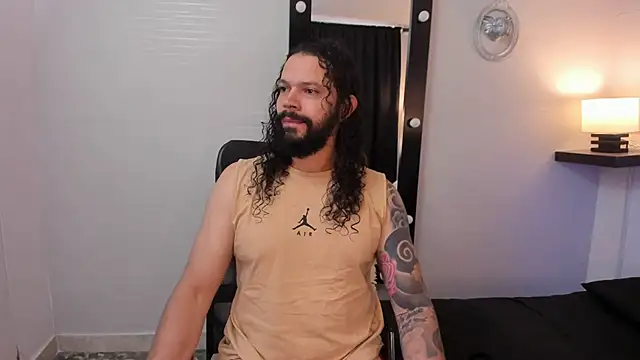 AlukardBig online show from November 7, 2025, 1:26 pm