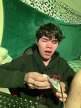 Im Camii online show from October 11, 2025, 7:48 pm