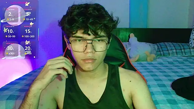 Im Camii online show from October 25, 2025, 10:43 pm