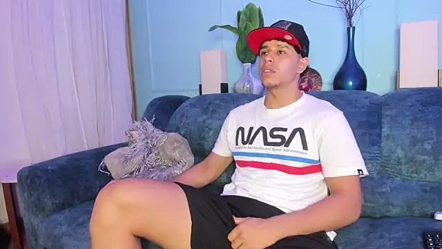 Adrian Volt online show from December 14, 2025, 3:13 am