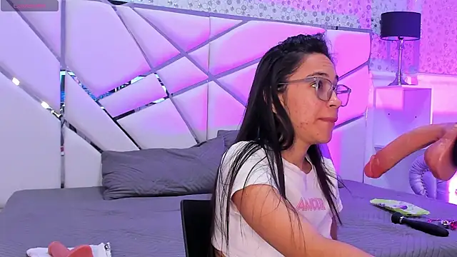 Snapshot of GabbiePrice chatting on March 1, 2026, 11:21 am GabbiePrice online show from March 1, 2026, 11:21 am