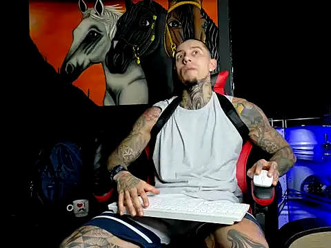 Molotov Explosive online show from December 22, 2025, 5:02 pm