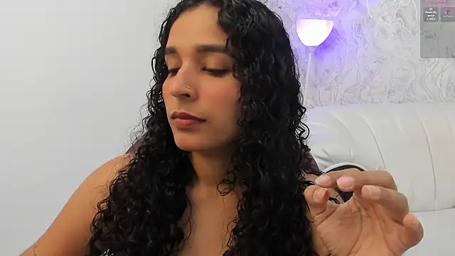 Snapshot of Belindamuller chatting on February 15, 2026, 3:00 pm Belindamuller online show from February 15, 2026, 3:00 pm