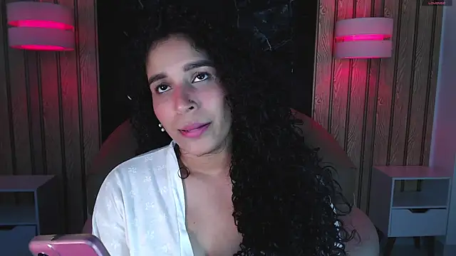 Snapshot of Belindamuller chatting on March 3, 2026, 12:06 am Belindamuller online show from March 3, 2026, 12:06 am