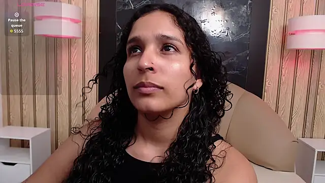 Snapshot of Belindamuller chatting on February 15, 2026, 12:00 am Belindamuller online show from February 15, 2026, 12:00 am