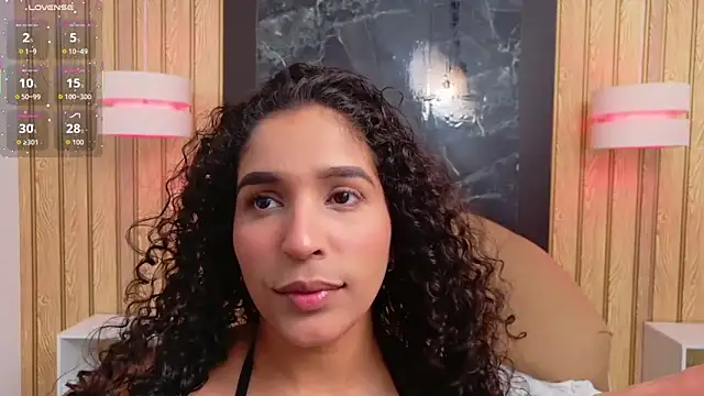 Snapshot of Belindamuller chatting on December 23, 2025, 12:00 am Belindamuller online show from December 23, 2025, 12:00 am