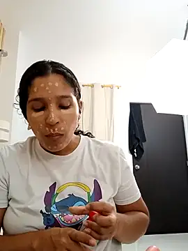 Snapshot of Belindamuller chatting on January 6, 2026, 11:20 pm Belindamuller online show from January 6, 2026, 11:20 pm