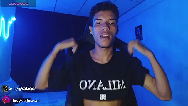 jhojan foxxx  online show from November 30, 2025, 8:42 pm