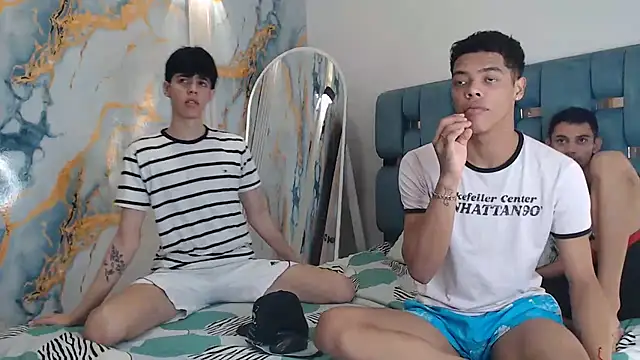 Snapshot of EMPIRE_BOYS1 chatting on April 21, 2026, 7:31 pm EMPIRE BOYS1 online show from April 21, 2026, 7:31 pm