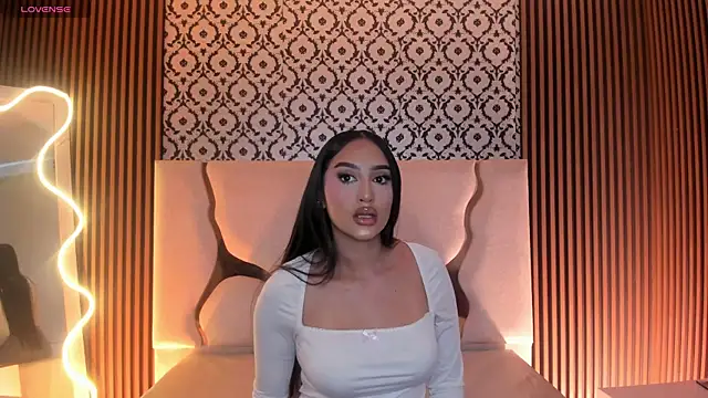 Snapshot of BEELLA_TAY1 chatting on February 19, 2026, 12:35 pm BEELLA TAY1 online show from February 19, 2026, 12:35 pm