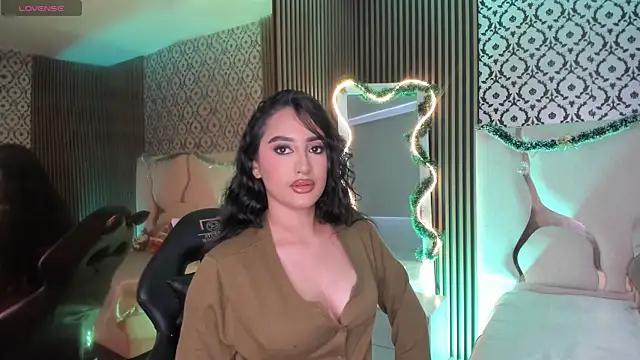 BEELLA TAY1 online show from November 29, 2025, 7:25 pm